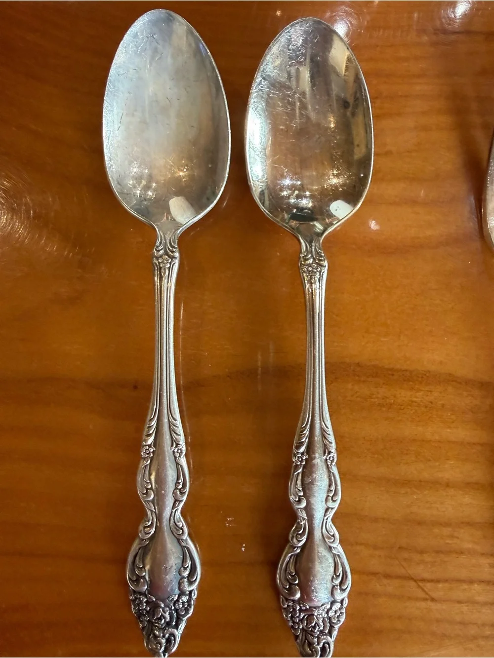 Oneida 1881 Roger’s Silver plate Flatware Set - Baroque Rose 20 pieces